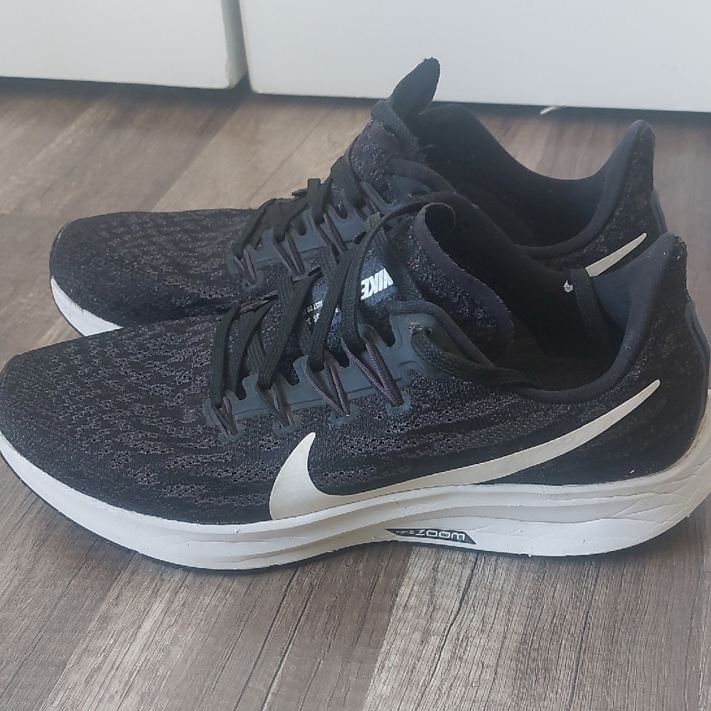 Women's Nike Air Zoom Pegasus 36 Sneakers Size 8